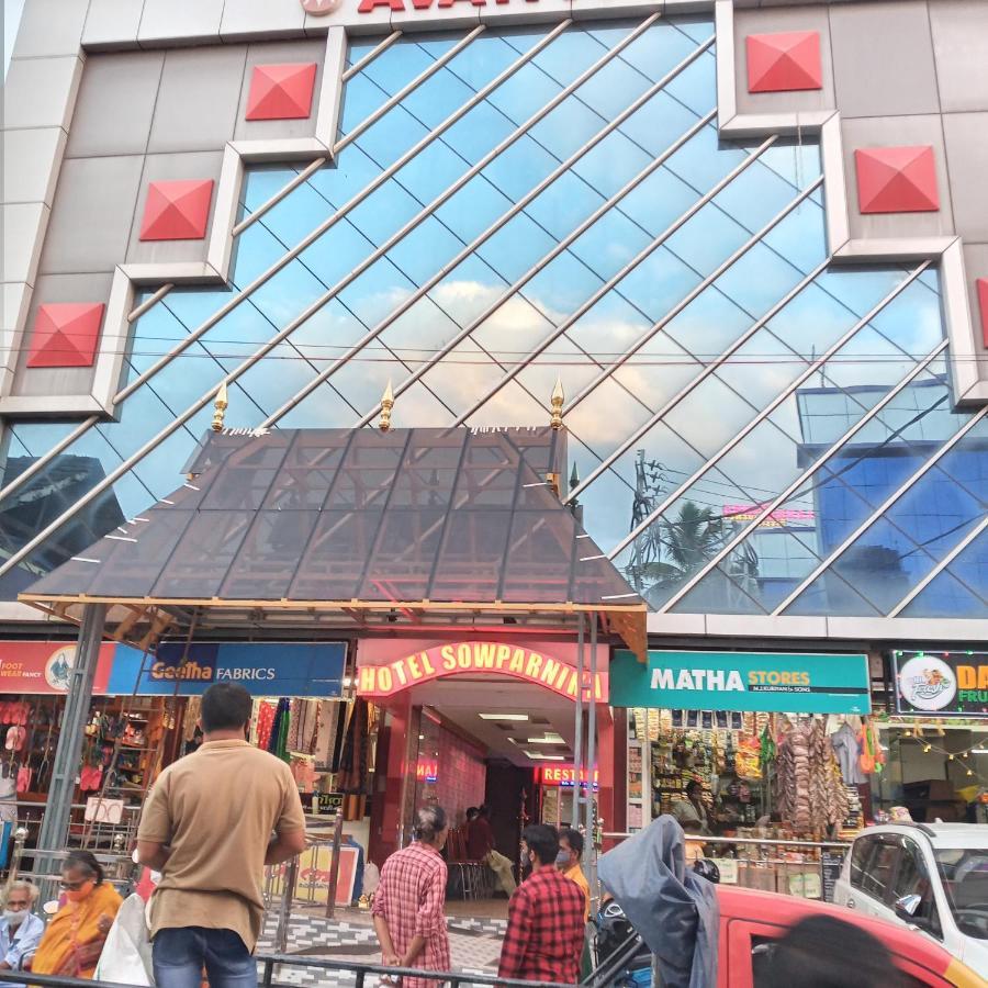 Avanti Inn Guruvāyūr Exterior foto